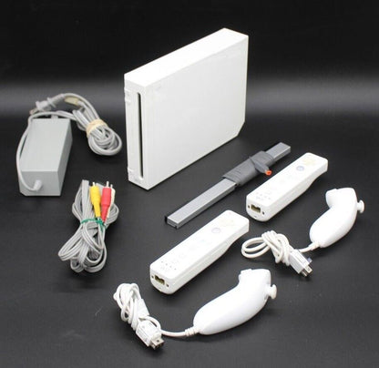 Nintendo Wii RVL-001 Console Set (Used)