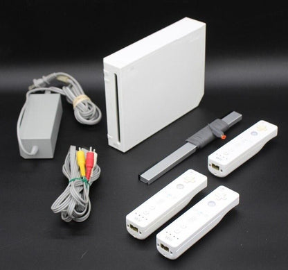 Nintendo Wii RVL-001 Console Set (Used)